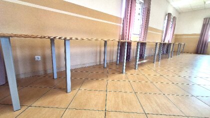 Ostrów Mazowiecka - W świetlicy wiejskiej w Starej Ruskołęce wykonano regały ora