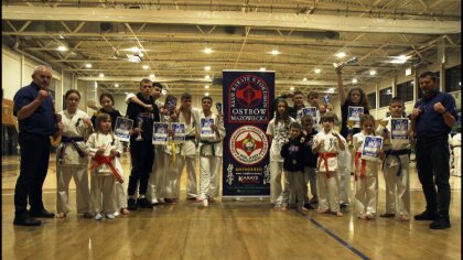 Ostrów Mazowiecka - Reprezentanci Ostrowskiego Klubu Karate Kyokushinkai prowadz