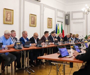 Ostrów Mazowiecka - Radni Ostrowi Mazowieckiej, zgodnie z obowiązującymi przepis