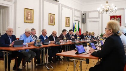 Ostrów Mazowiecka - Radni Ostrowi Mazowieckiej, zgodnie z obowiązującymi przepis