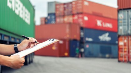 Ostrów Mazowiecka - Podczas hurtowej dostawy towarów z Chin do Polski należy prz