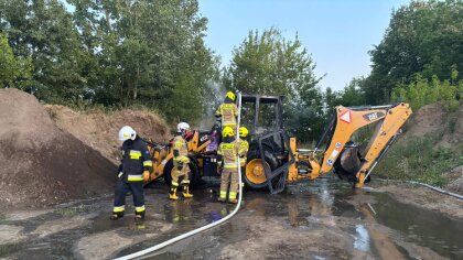 Ostrów Mazowiecka - Późnym wieczorem w miejscowości Nur doszło do pożaru koparko