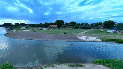 Ostrów Mazowiecka - Plaża miejska w Broku znów tętni życiem, a nad bezpieczeństw
