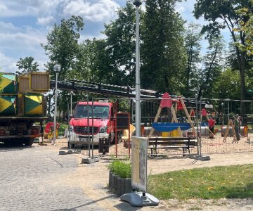 Ostrów Mazowiecka - Budowa integracyjnego placu zabaw w Ogródku Jordanowskim prz