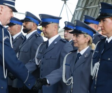 Ostrów Mazowiecka - Apele, medale, awanse i chwile wzruszeń - tak wyglądały obch