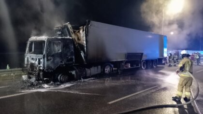 Ostrów Mazowiecka - Kierowcy jadący nocą trasą S8 w okolicach miejscowości Dybki