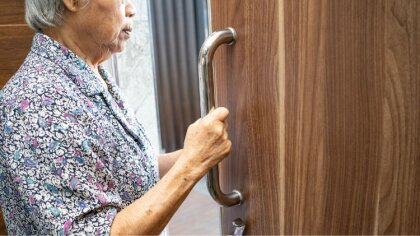 Ostrów Mazowiecka - Coraz więcej osób starszych pada ofiarą sprytnych oszustów, 