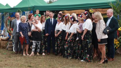 Ostrów Mazowiecka - Kolorowy korowód, zapach świeżego chleba, śmiech dzieci i dź