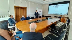 Seniorzy o bezpieczeństwie na drodze. Edukacyjne spotkanie "Bezpieczni 60+" w Ostrowi Maz…