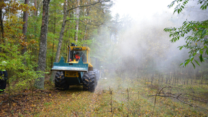 Ostrów Mazowiecka - Ogromne zadymienie, dynamicznie rozwijający się pożar i kilk