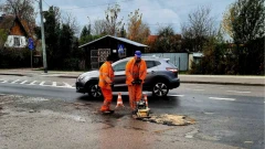 ZGK porządkuje miasto. Trwają prace drogowe i jesienne porządki (zdjęcia)