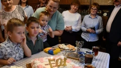 Najstarsza mieszkanka gminy świętowała 107. urodziny! Wójt złożył życzenia i przekazał up…