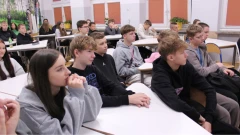 Ósmoklasiści poznali Dualną Ostrów (zdjęcia)