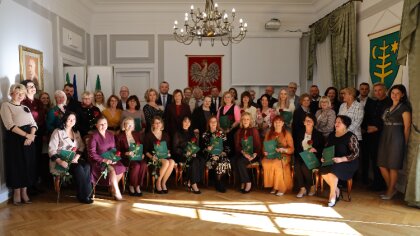 Ostrów Mazowiecka - Świętowanie Dnia Edukacji Narodowej rozpoczął występ uczniów