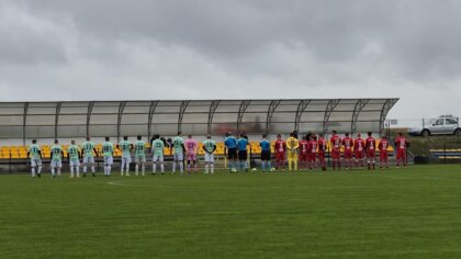 Ostrów Mazowiecka - Piłkarze Iskry Zaręby Kościelne pod wodzą trenera Kamila Mał