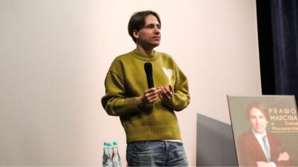 Ostrów Mazowiecka - Sala ostrowskiego kina wypełniła się młodymi ludźmi, którzy 