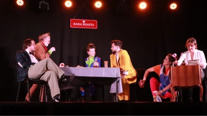 Na widzów czeka teatralny wieczór z klasyką, emocjami i loka