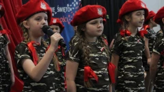 Uczniowie podkreślili znaczenie patriotyzmu w pięknym montażu słowno-muzycznym (zdjęcia)