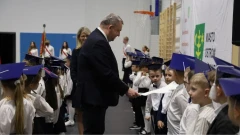 Uroczyste ślubowanie pierwszoklasistów w Zespole Szkolno-Przedszkolnym w Ostrowi Mazowiec…