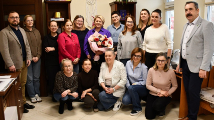 Ostrów Mazowiecka - Słowa uznania, piękne życzenia, kwiaty i tort - tak w Małkin