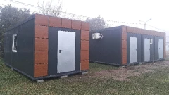 Inwestycja w infrastrukturę sportową.  Nowe szatnie kontenerowe w Andrzejewie