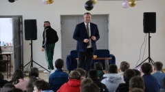 Młodzież z pytaniami do burmistrza. Spotkanie w Zespole Szkolno-Przedszkolnym (zdjęcia)