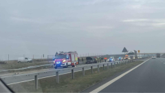 Ostrów Mazowiecka - Kierowca Iveco niespodziewanie zjechał na pas awar