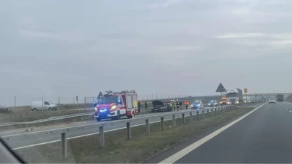 Ostrów Mazowiecka - Kierowca Iveco niespodziewanie zjechał na pas awaryjny i ude