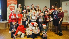 Turniej Mikołajkowy Szachowy. Młodzi szachiści rywalizują o Mikołajkowe trofea w Bibliote…