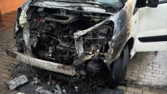 Samochód stanął w ogniu. Strażacy szybko opanowali sytuację