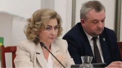 "Luksusowe kosmetyki za 1.000 zł", "usługa jubilerska" i "suknia ślubna pani dyrektor Mol…