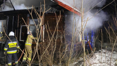 Ostrów Mazowiecka - Drewniany dom stanął w ogniu i spłonął doszczętnie