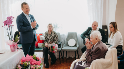 Ostrów Mazowiecka - Tego dnia nie zabrakło łez wzruszenia, uśmiechów, kwiatów i 
