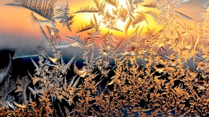 Ostrów Mazowiecka - Dziś mróz daje się we znaki. Mieszkańcy regionu od rana zmag