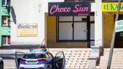 Dziwny, chemiczny zapach wydobywający się z lokalu. Na miejscu odkryto pięć automatów do …