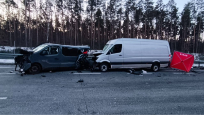 Ostrów Mazowiecka - Tragicznie rozpoczął się mroźny poniedziałkowy poranek na tr