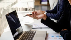 Własny biznes w Ostrowi Mazowieckiej: podpowiadamy, jak szybko założyć firmę i zacząć zar…