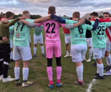 Ostrów Mazowiecka - Jeszcze sezon temu na tym etapie Iskra Zaręby Kościelne była