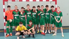 Halówka na medal! Trampkarze MKS Małkinia w Kosowie Lackim: srebro, wyróżnienia i masa gr…