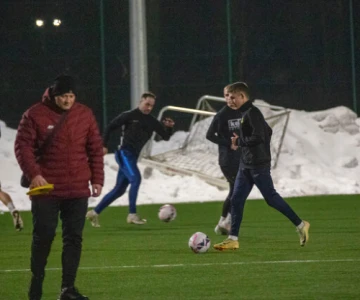 Ostrów Mazowiecka - Piłkarze Ostrovii Ostrów Mazowiecka kontynuują przygotowania