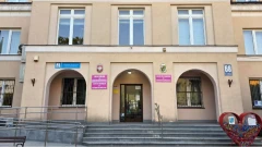 Blisko 80 proc. nauczycieli w powiecie ostrowskim zarabia średnio ponad 10 tys. zł