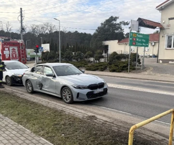 W poniedziałek, 2 marca 2026 roku, o godzinie 15:31, jednostki ratunkowe zostały