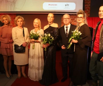 Galeria Sztuki Jatki w Ostrowi Mazowieckiej ponownie wypełniła się rozmową, muzy