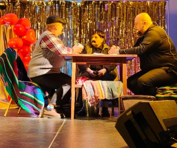 Impreza z okazji Dnia Kobiet odbyła się 7 marca 2026. Sala wypełniona była po br