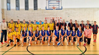 Ostrów Mazowiecka - Finał powiatu ostrowskiego w koszykówce dziewcząt okazał się