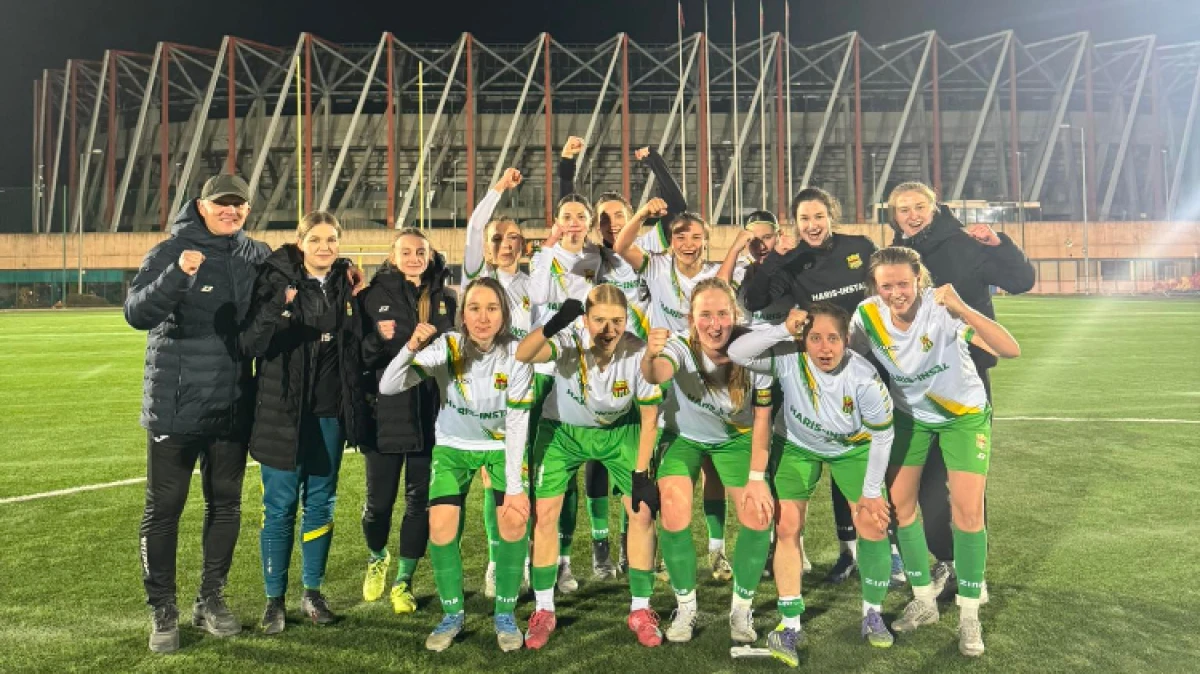 Piłkarki KS Ostrovia Ostrów Mazowiecka wracają z Białegostoku z kompletem punktów po zwycięstwie 1:0 nad Włókniarzem. To był mecz trudny, 