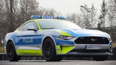 Pijany kierowca stracił Mustanga. Teraz sportowe auto będzie służyć policjantom