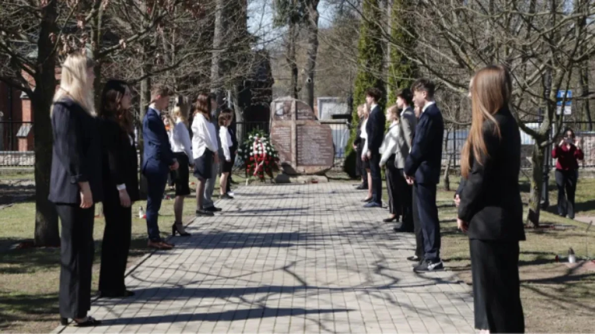 Uroczystości odbędą się 7 kwietnia 2026 w południe przed mauzoleum na cmentarzu parafialnym w Ostrowi. 
[foto]47192[/foto]
Na obchody 86. r