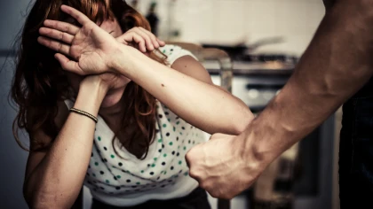 Ostrów Mazowiecka - Ostrowscy policjanci interweniowali wobec dwóch mężczyzn znę