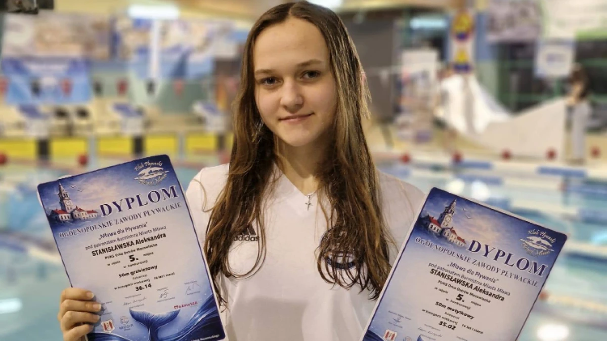 Znakomitą formę podczas Ogólnopolskich Zawodów Pływackich „Mława dla pływania” zaprezentowała Aleksandra Stanisławska z Orki Ostrów M